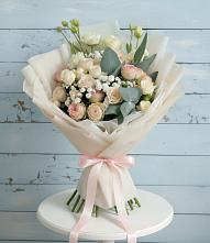 Букет цветов из:  Розы и Лизиантусы в Здравнице