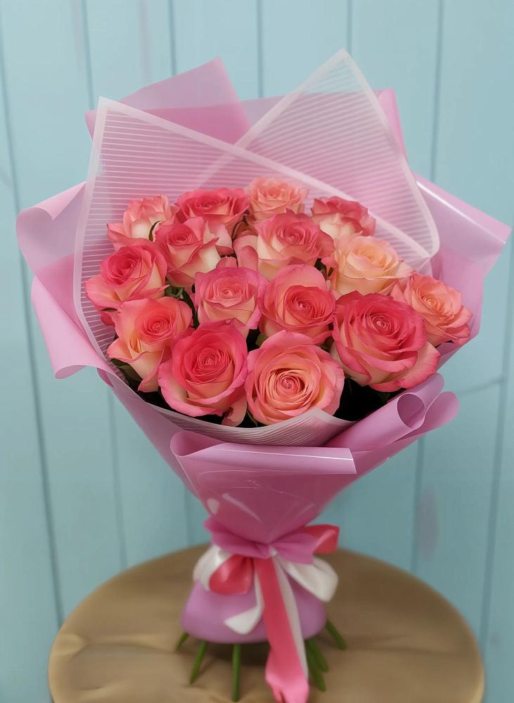 Букет 15 Розовых роз Равель в Здравнице