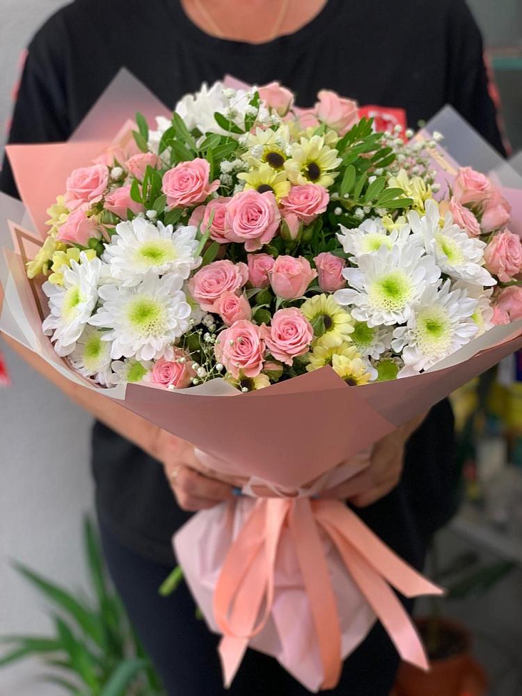 Букет цветов из: Розы и Хризантемы в Здравнице