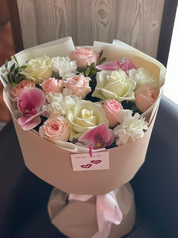 Букет цветов из: Орхидеи, Розы и Гвоздики в Здравнице