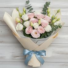 Букет цветов из:  Лизиантусы в Здравнице