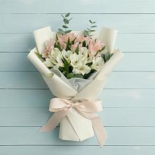 Букет цветов из:  Альстромерии в Здравнице