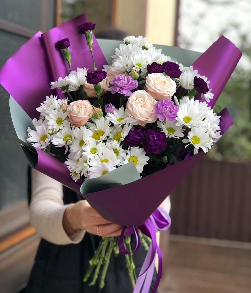 Букет цветов из: Хризантемы, Гвоздики и Розы в Здравнице