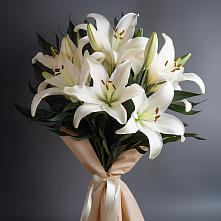 Букет цветов из:  Лилии в Здравнице