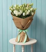 Букет цветов из:  Лизиантусы в Здравнице