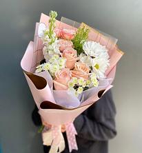 Букет цветов из:  Хризантемы и Розы в Здравнице