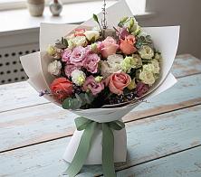 Букет цветов из:  Розы, Лизиантусы и Гвоздики в Здравнице