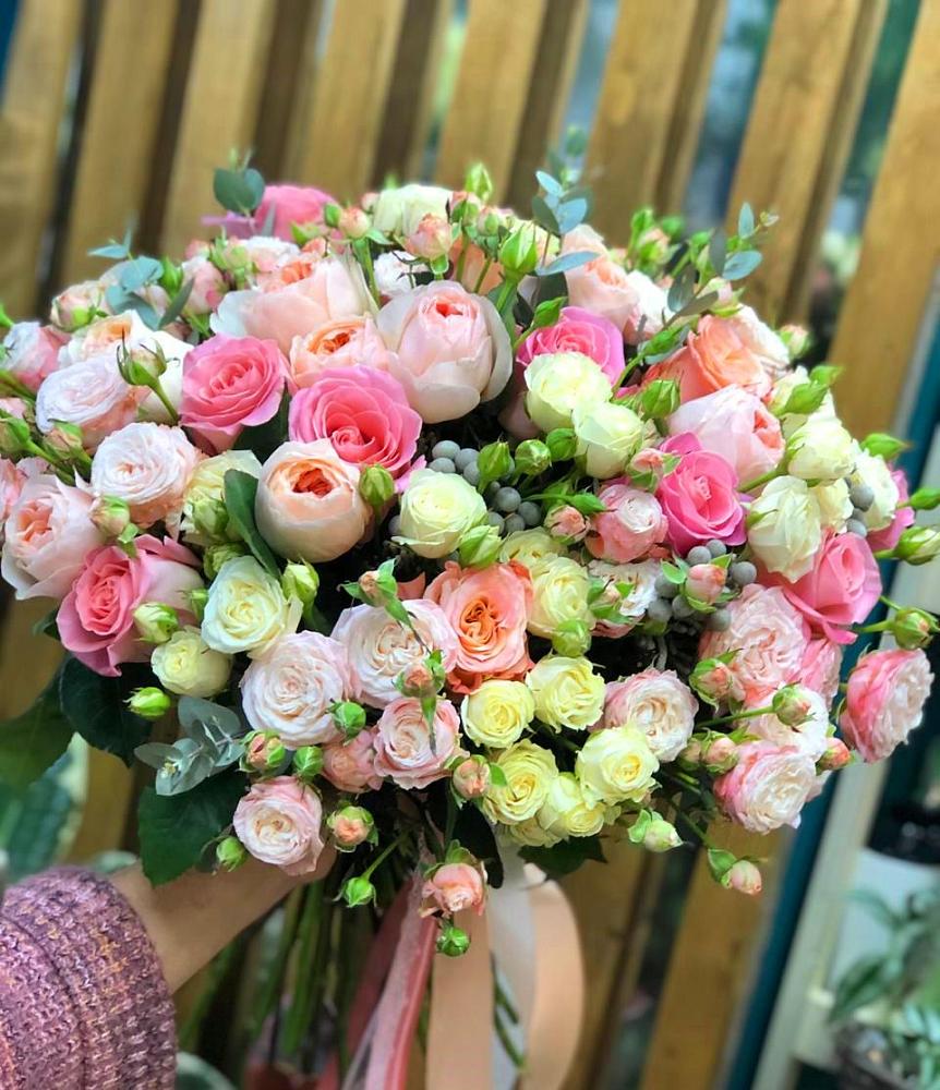 Букет цветов из: Розы в Здравнице