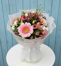 Букет цветов из:  Герберы, Альстромерии и Лизиантусы в Здравнице