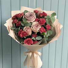 Букет цветов из:  Гвоздики и Розы в Здравнице
