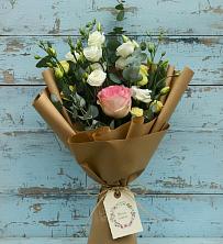 Букет цветов из:  Розы и Лизиантусы в Здравнице