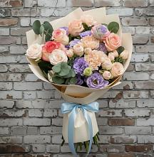 Букет цветов из:  Розы, Лизиантусы и Гвоздики #REPLACE_PRED# Здравнице